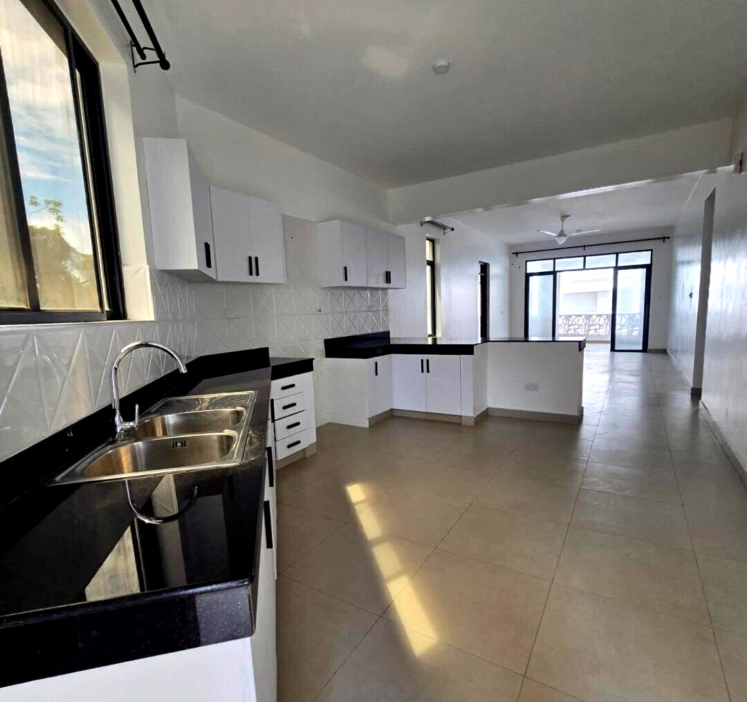 2BR Beachfront All-Ensuite with Infinity Pool & Gym - Nyali