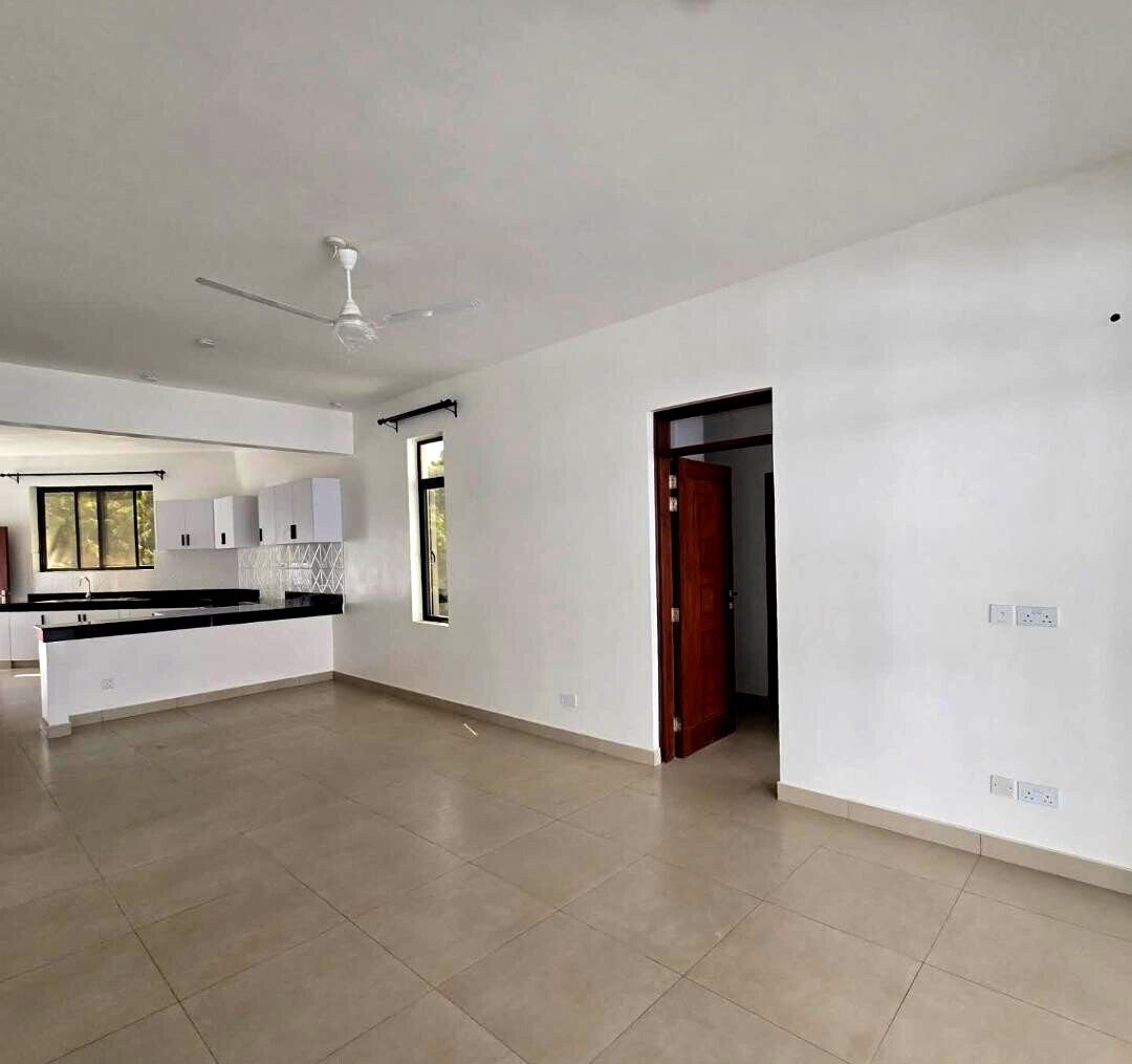 2BR Beachfront All-Ensuite with Infinity Pool & Gym - Nyali