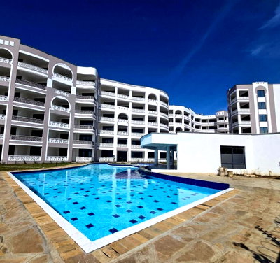 2BR Beachfront All-Ensuite with Infinity Pool & Gym - Nyali