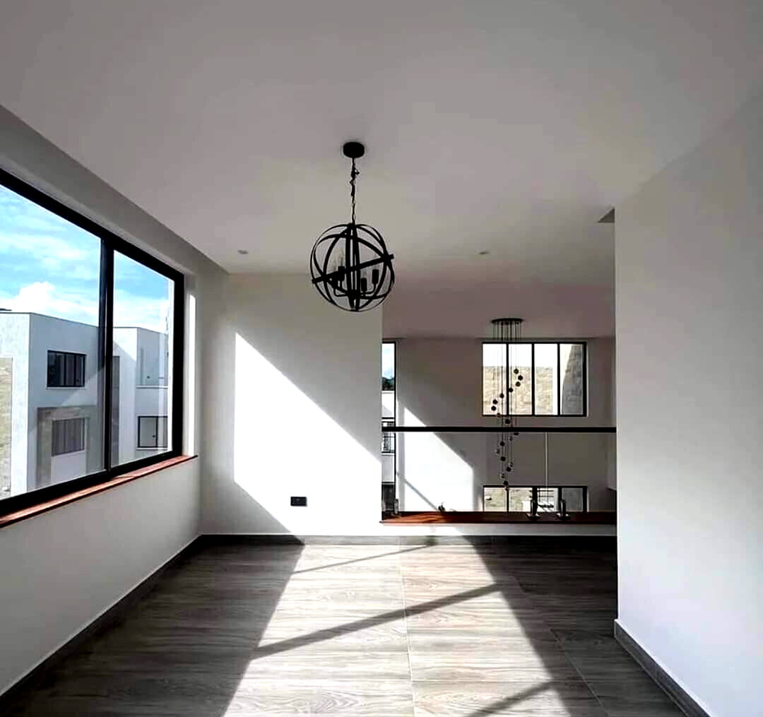 5-Ensuite Villas with DSQ & Solar Heating - Lavington