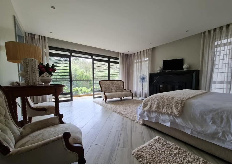 5 En-Suite Townhouse with Rooftop Terrace & Gym - Kitisuru