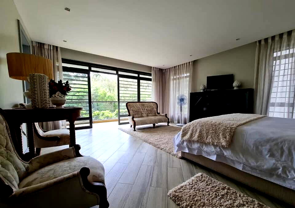 5 En-Suite Townhouse with Rooftop Terrace & Gym - Kitisuru