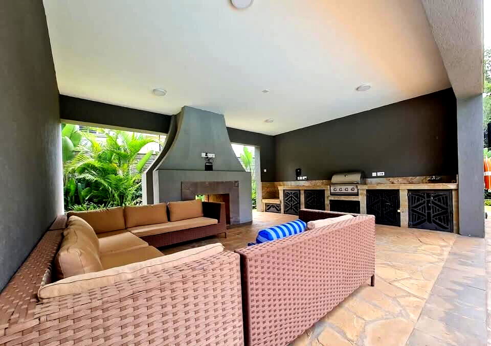 5 En-Suite Townhouse with Rooftop Terrace & Gym - Kitisuru