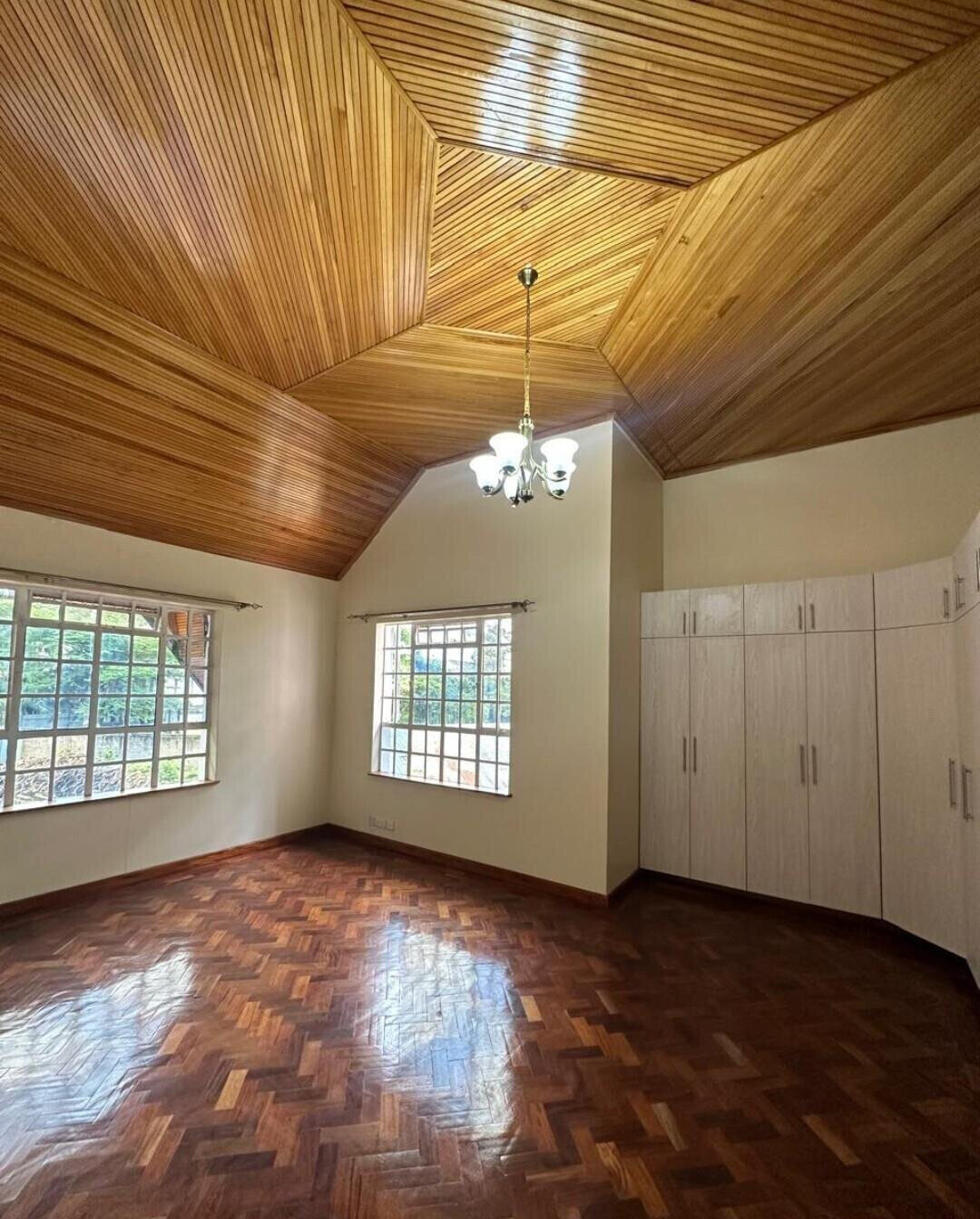 4-Ensuite Townhouse with Pool & Clubhouse Access - Lavington