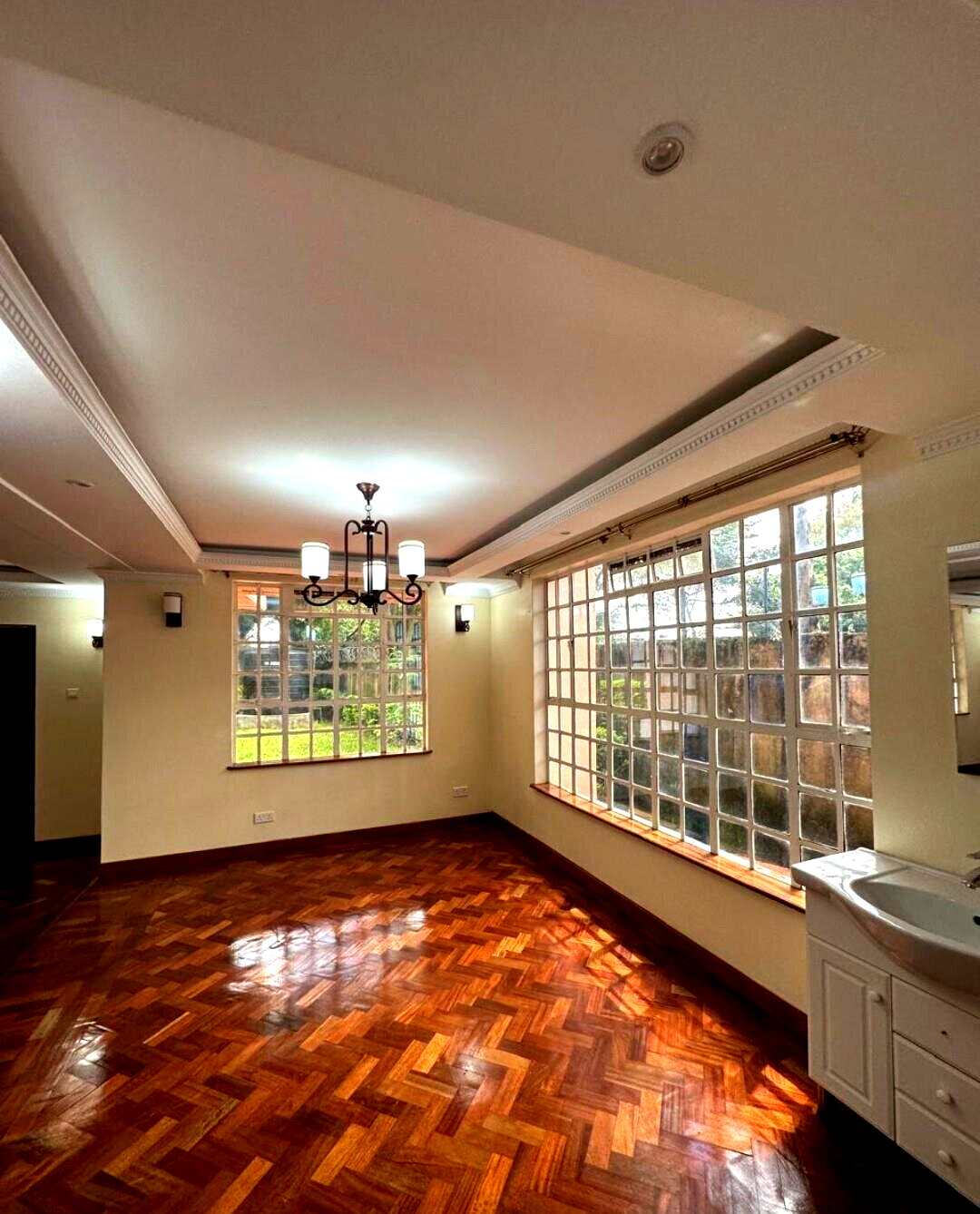 4-Ensuite Townhouse with Pool & Clubhouse Access - Lavington