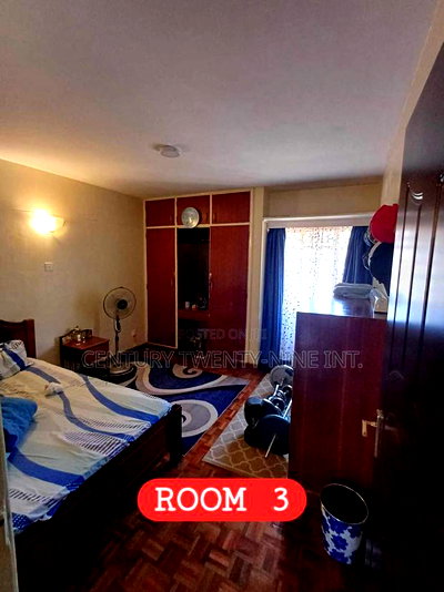 4bdrm Penthouse in Rehmat Apartments, Parklands/Highridge for sale - Image 3