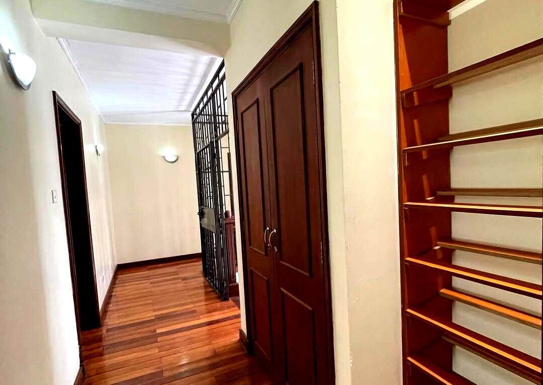 4-Ensuite Townhouse with Dual Kitchen & Private Garden - Westlands