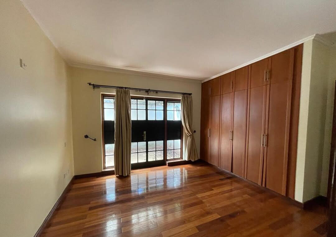 4-Ensuite Townhouse with Dual Kitchen & Private Garden - Westlands