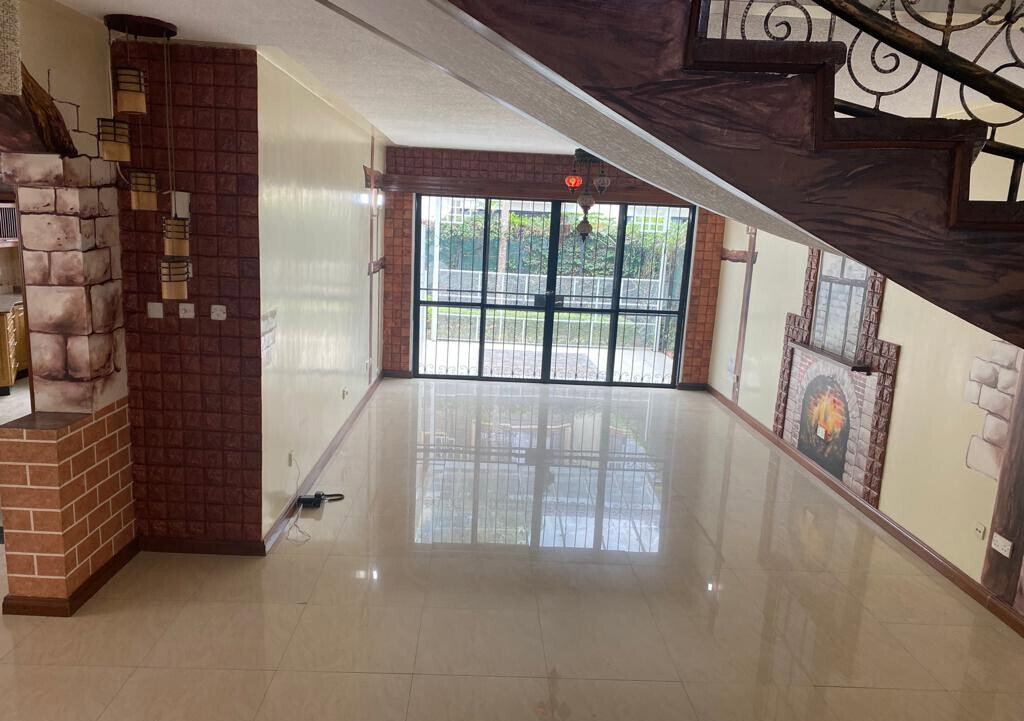 4-Ensuite Townhouse with Pool & DSQ - Westlands Gated Estate