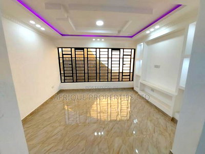 4bdrm Mansion in Membley for sale - Image 2