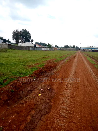1/4 Plot Annex With Title Just 50m Fro From Tarmac - Image 1