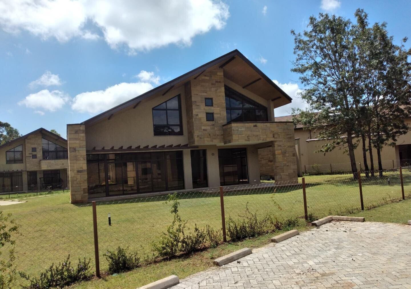 4-Bed Townhouse with Pool & Clubhouse – Karen Gated Community