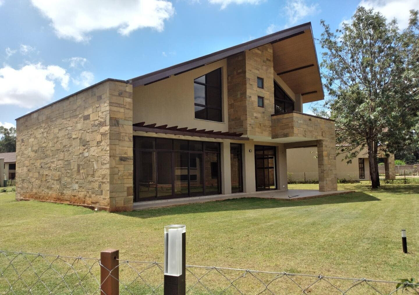 4-Bed Townhouse with Pool & Clubhouse – Karen Gated Community