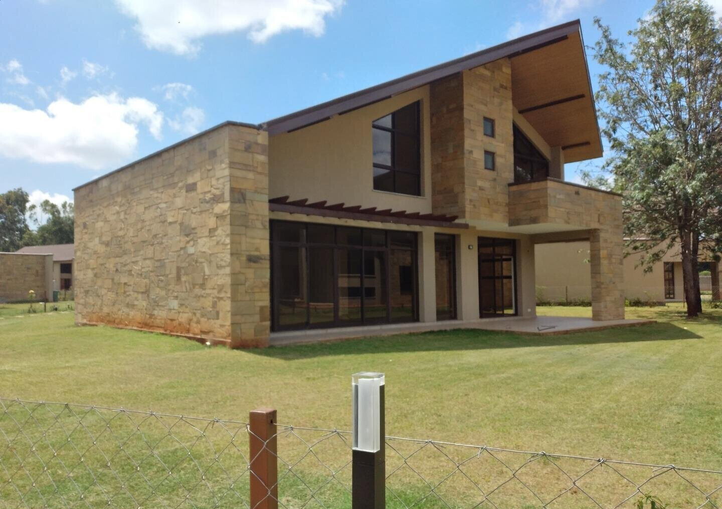 4-Bed Townhouse with Pool & Clubhouse – Karen Gated Community