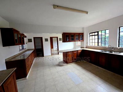 4bdrm House in Runda for sale - Image 2