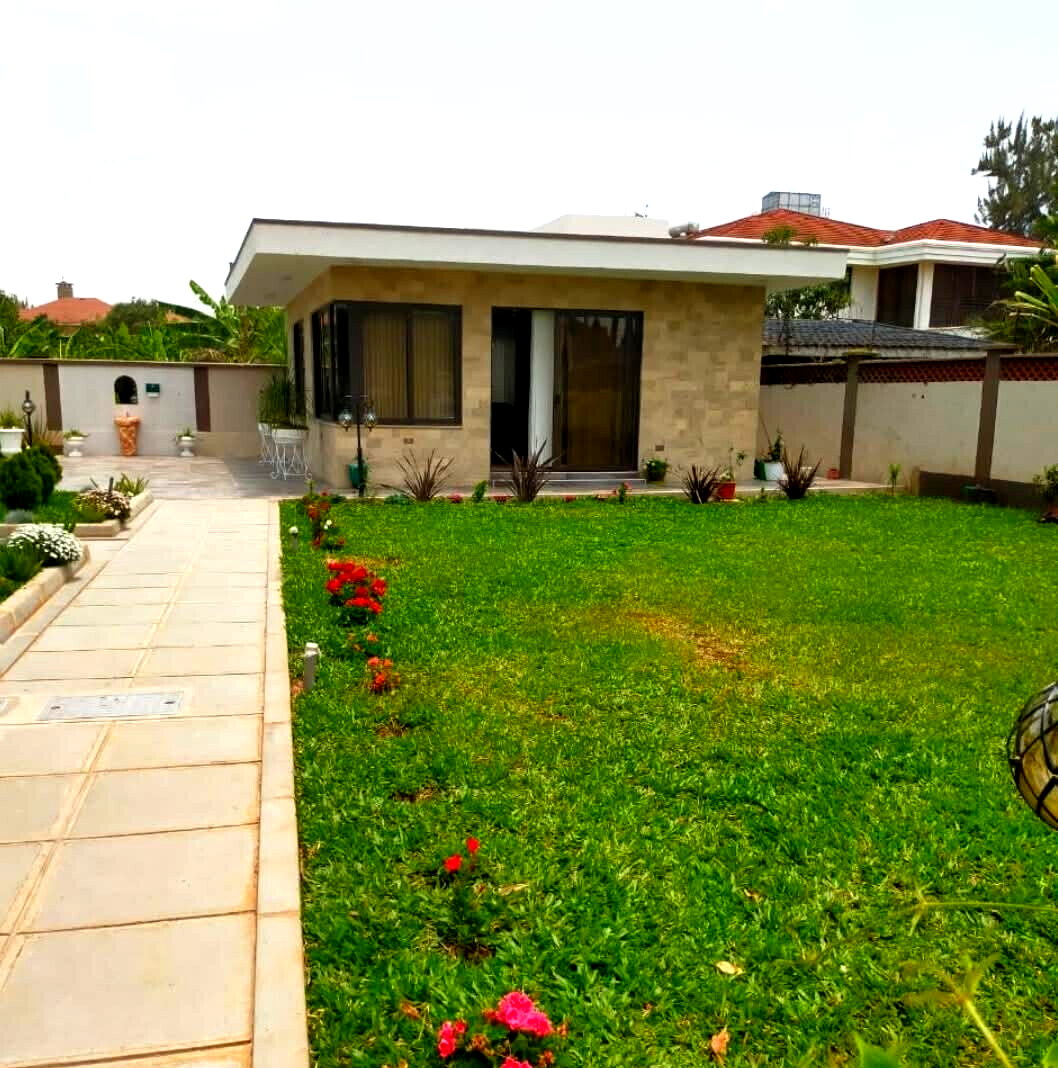 5-Ensuite Villa with Gym, Sauna & Chef's Kitchen – Karen Bogani