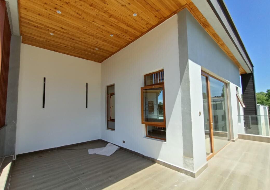 6-Ensuite Townhouse with Lift & Rooftop Terrace - Lavington