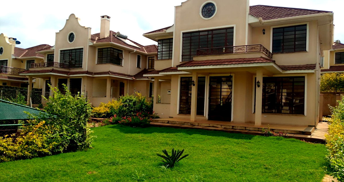 4BR Townhouse with Sunken Lounge & Fireplace - Runda