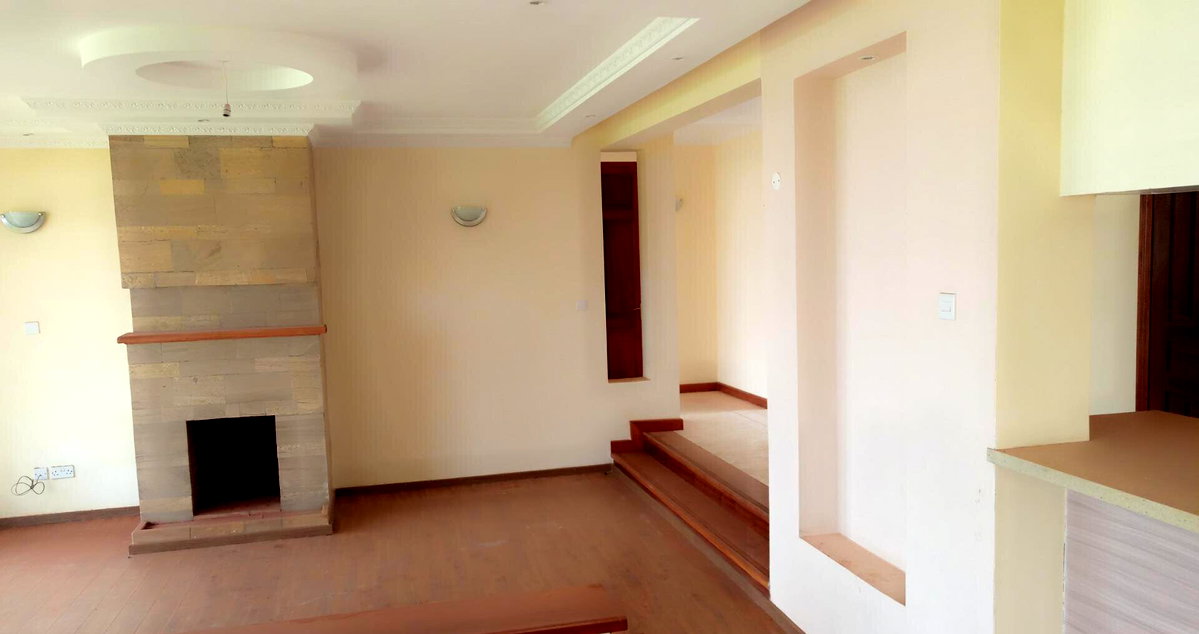 4BR Townhouse with Sunken Lounge & Fireplace - Runda