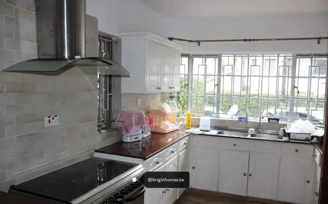 Corner Townhouse with Sunken Dining & Private Garden - Kileleshwa