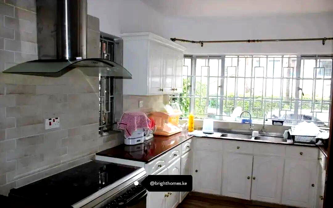 Corner Townhouse with Sunken Dining & Private Garden - Kileleshwa
