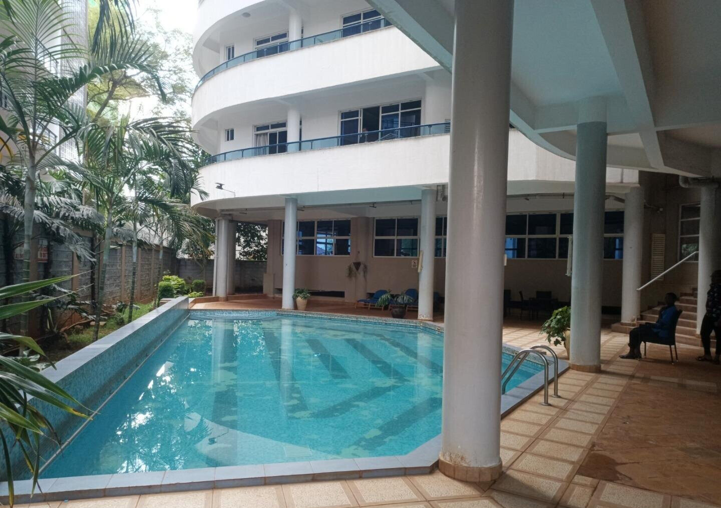 Three-Level Penthouse with Pool & Gym - Kileleshwa