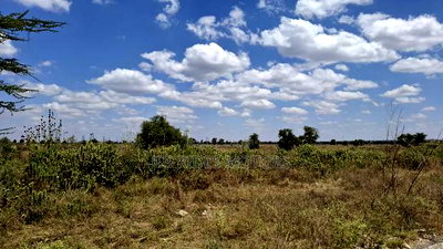 4600 Acres for Sale at Mombasa Rd - Image 1