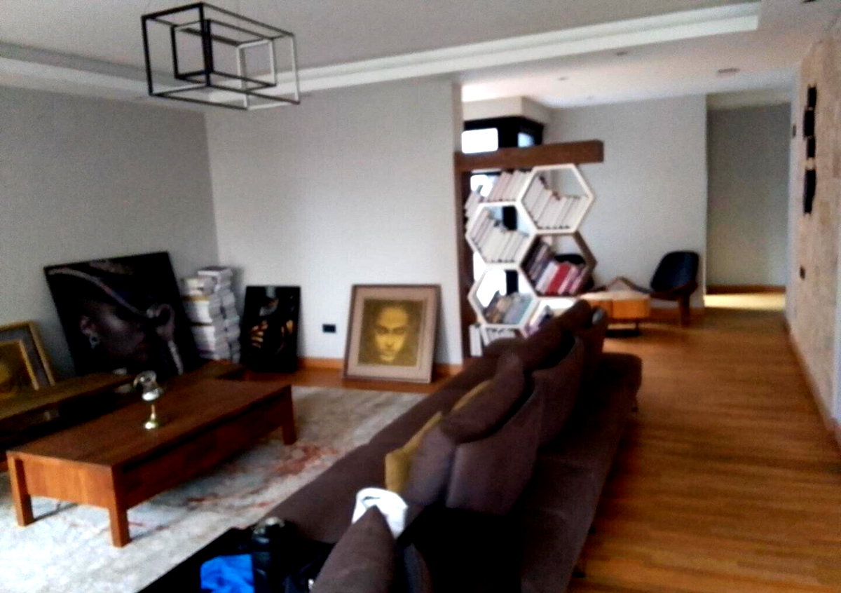 Private Elevator & Heated Pool Villa - Lavington