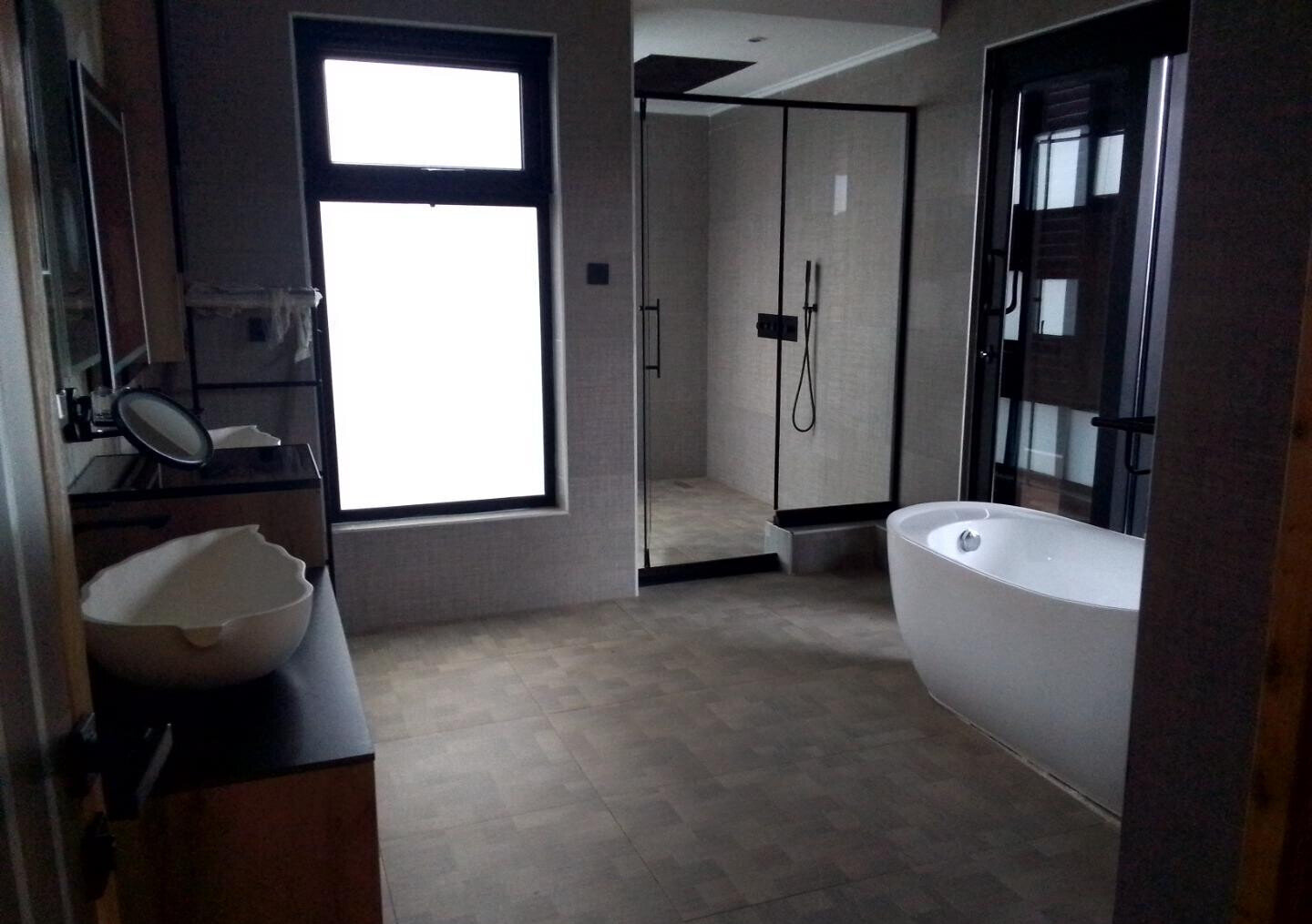 Private Elevator & Heated Pool Villa - Lavington