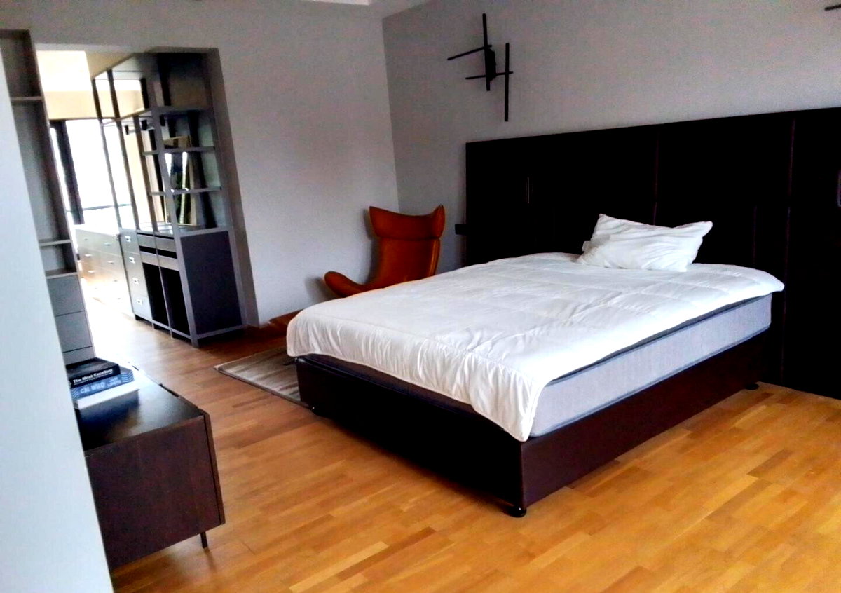 Private Elevator & Heated Pool Villa - Lavington
