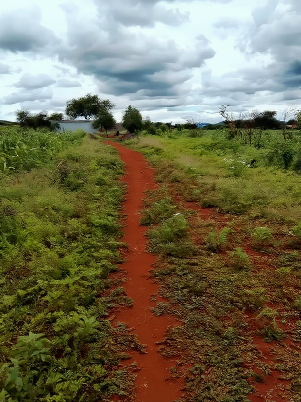 10 Acres Emali Makasa