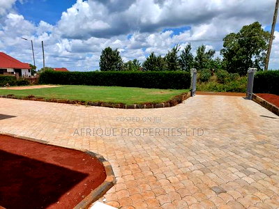 4bdrm Mansion in Thika Green for sale - Image 2