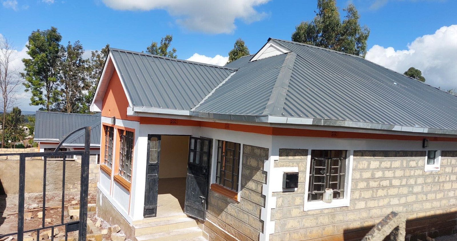 3BR Ensuite Townhouse with Pool & Private Gate - Ngong