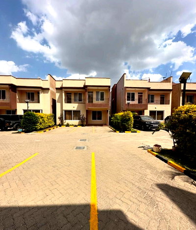 4 En-Suite Bedrooms with Private Garden & Laundry - Syokimau