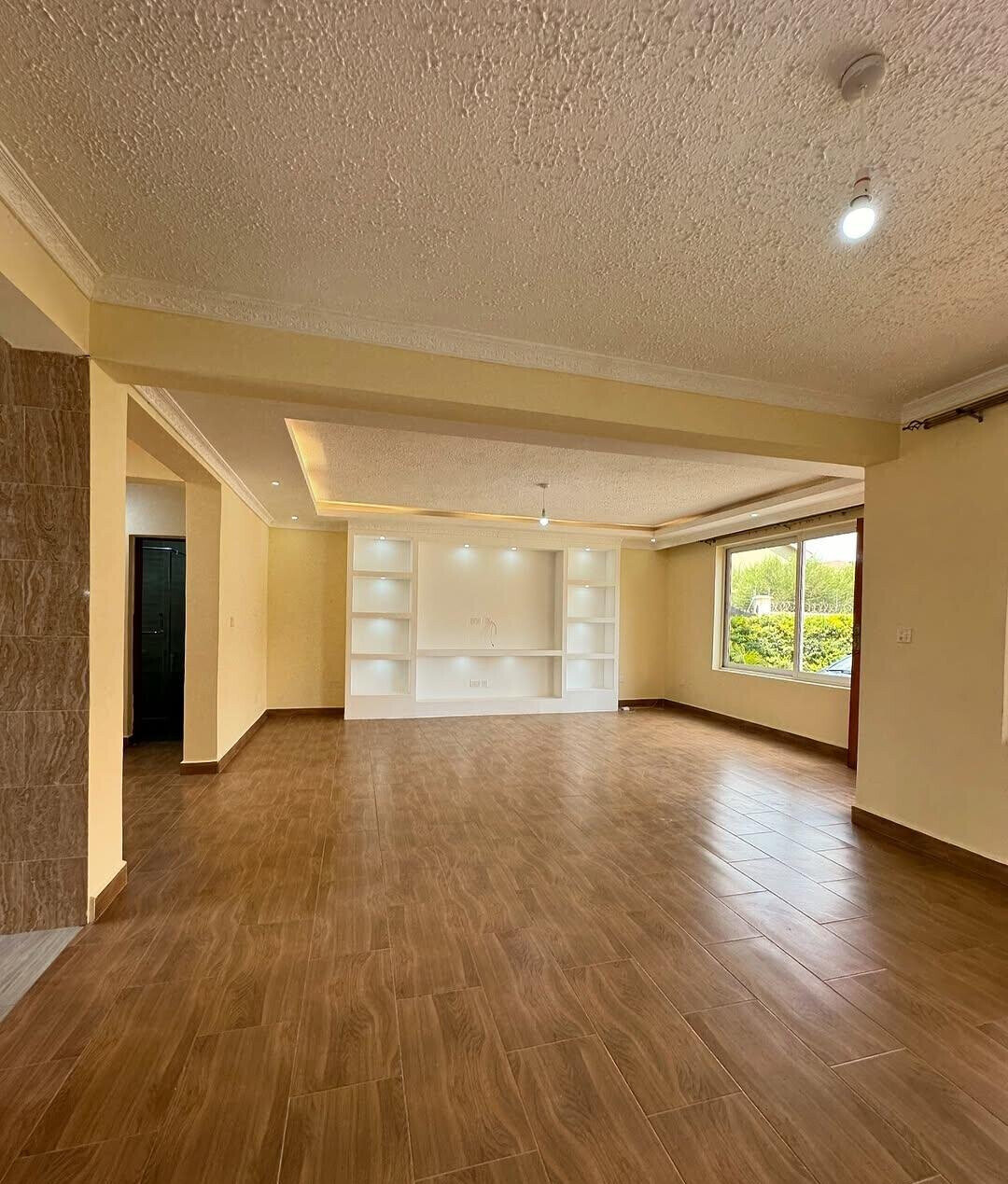 4 En-Suite Bedrooms with Private Garden & Laundry - Syokimau