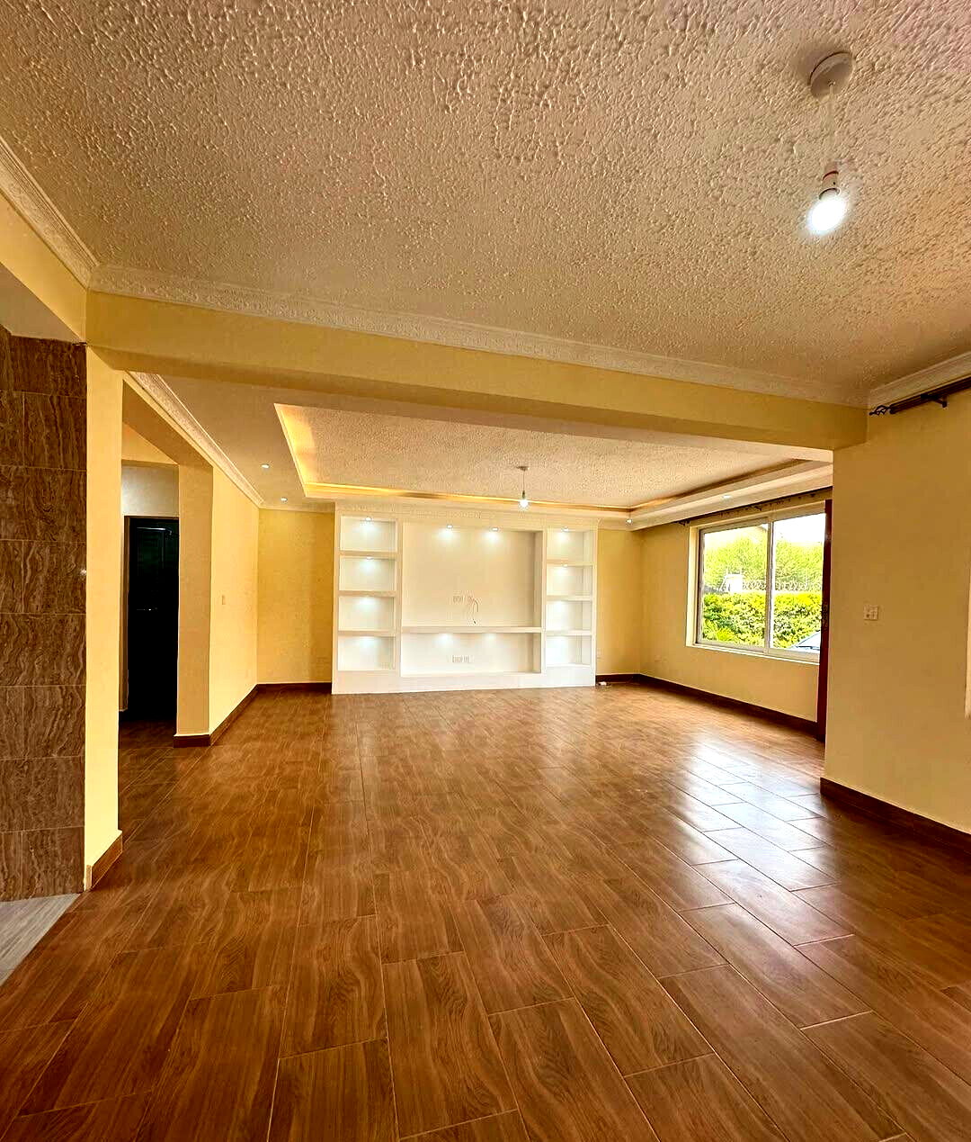 4 En-Suite Bedrooms with Private Garden & Laundry - Syokimau