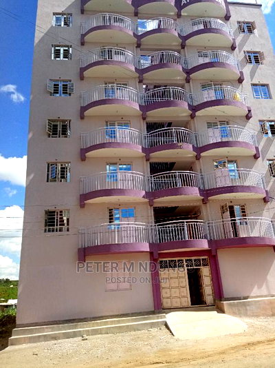 Flat to Let,One Bedrooms - Image 1