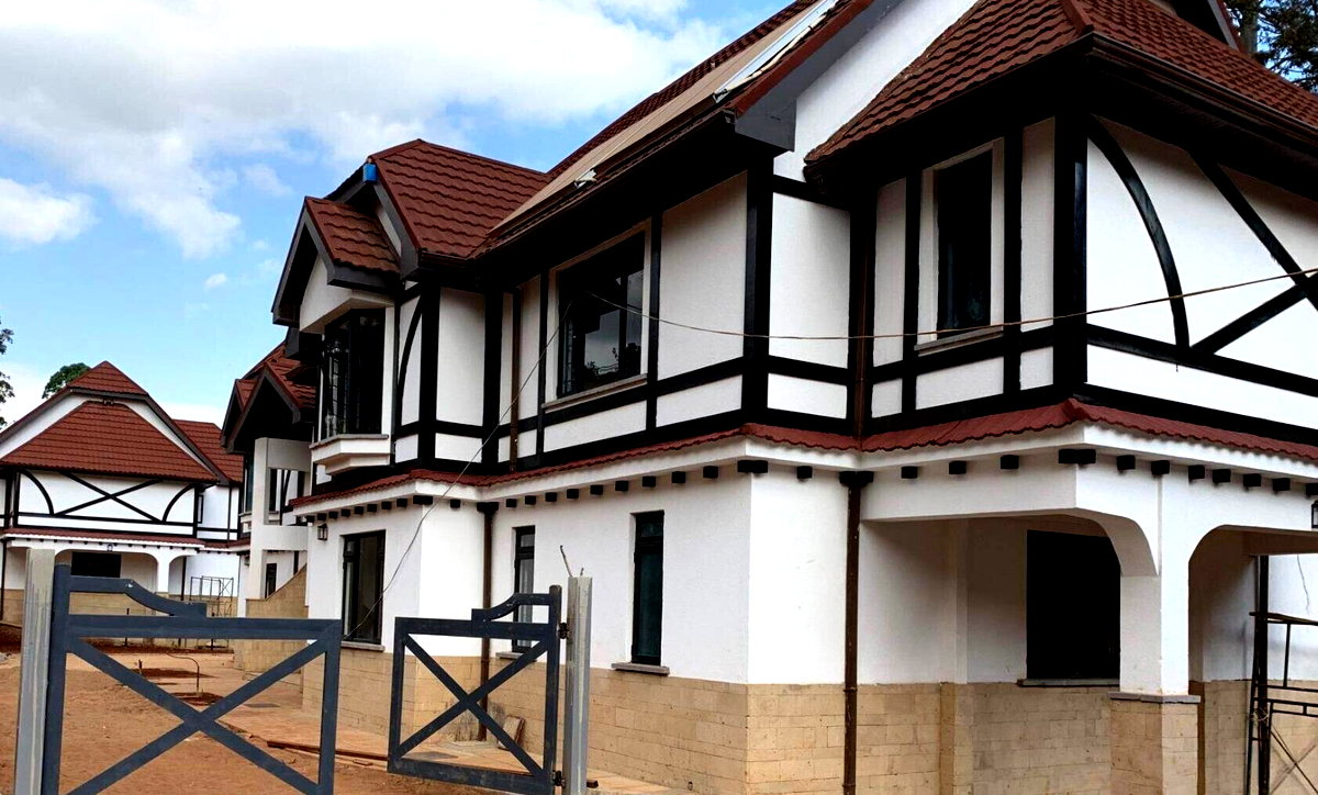 Tudor-Style 5BR on Half-Acre Garden - Kitisuru
