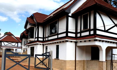 Tudor-Style 5BR on Half-Acre Garden - Kitisuru