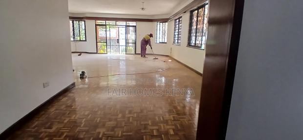 5bdrm Townhouse / Terrace in Kilimani for rent