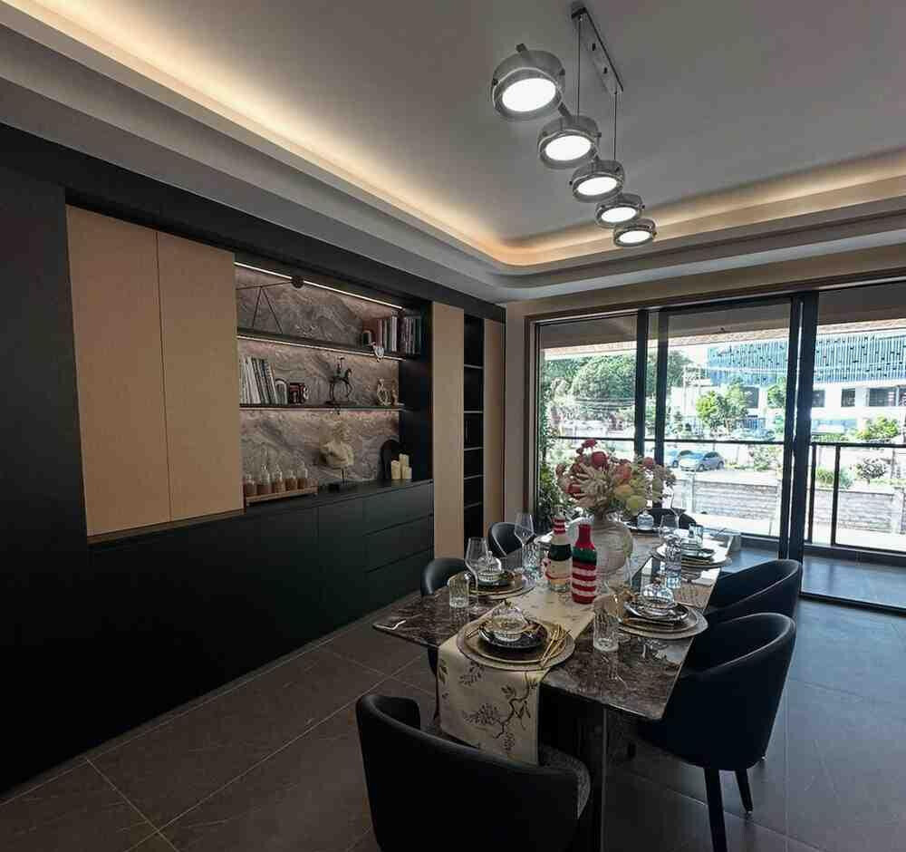 3BR + Study with 1.7-Acre Mall & Heated Pools - Westlands