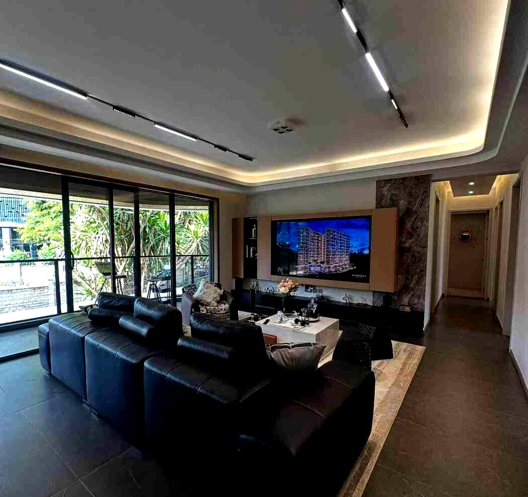 3BR + Study with 1.7-Acre Mall & Heated Pools - Westlands