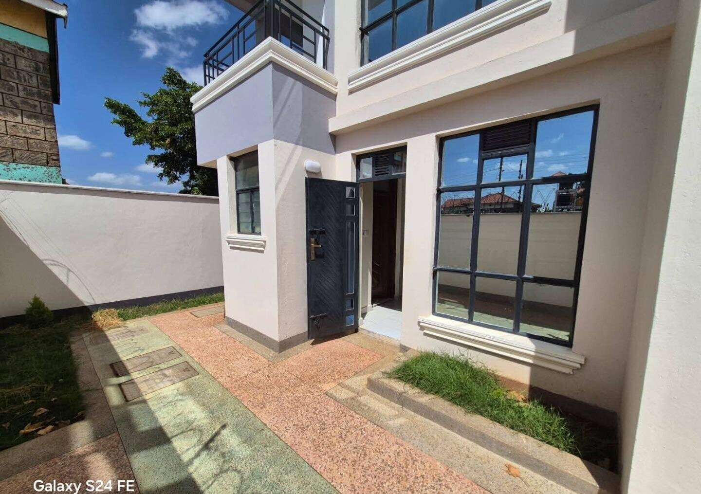 4BR All-Ensuite Mansion with Rooftop Lounge - Thika Landless