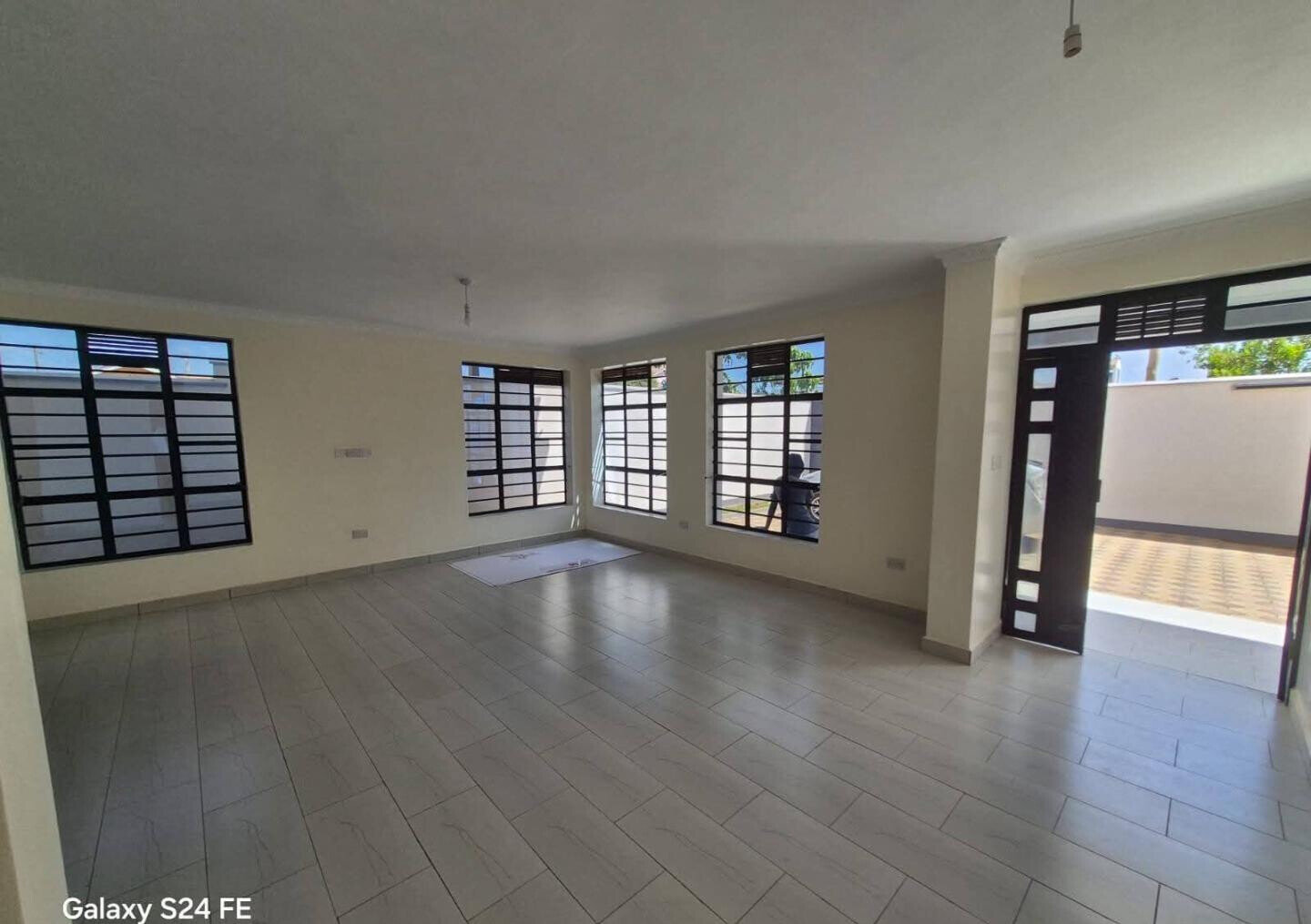 4BR All-Ensuite Mansion with Rooftop Lounge - Thika Landless