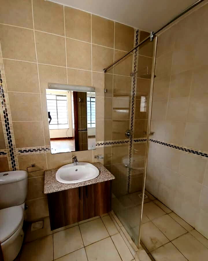 5-Ensuite Villa with Rooftop Terrace & DSQ - Lavington