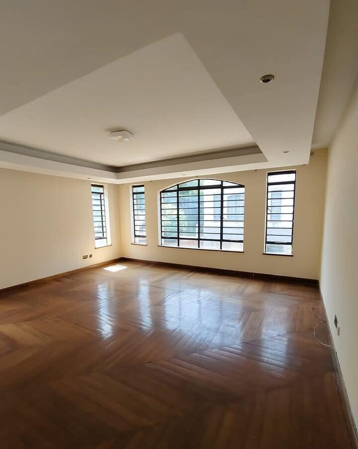 5-Ensuite Villa with Rooftop Terrace & DSQ - Lavington