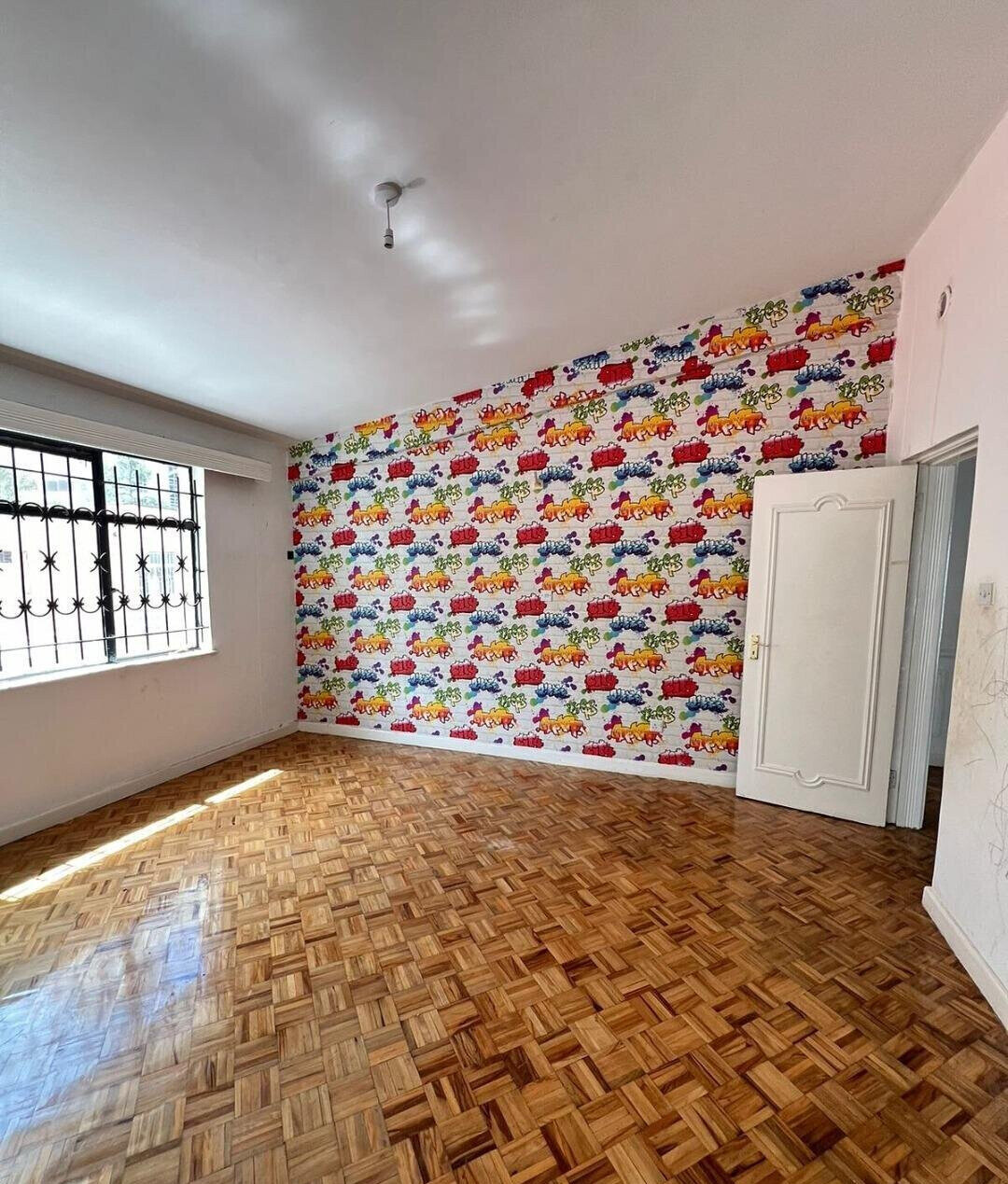 5 En-Suite Townhouse with DSQ & Front Garden - Kilimani