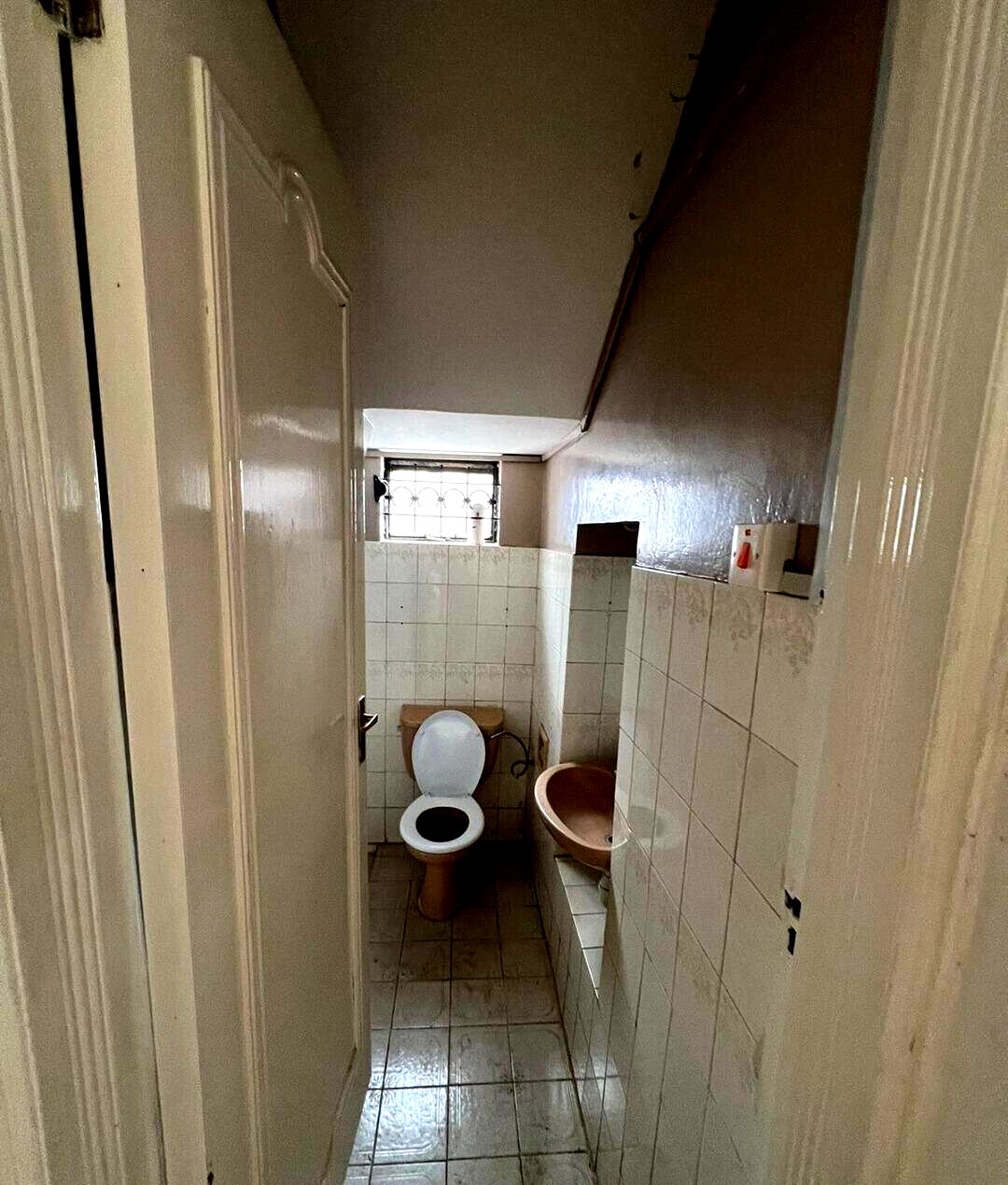 5 En-Suite Townhouse with DSQ & Front Garden - Kilimani