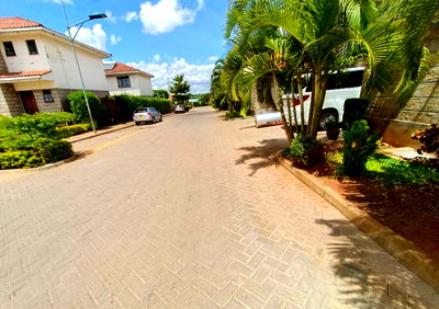 3BR Detached Townhouse with DSQ & Solar Heating - Sabaki, Athi River