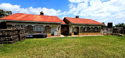 8bdrm Bungalow in Kimumu for sale - Image 1